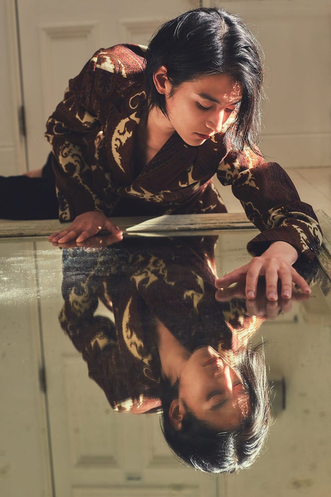 渡邊圭祐「渡邊圭祐 2021.4-2022.3 カレンダー」(提供写真)