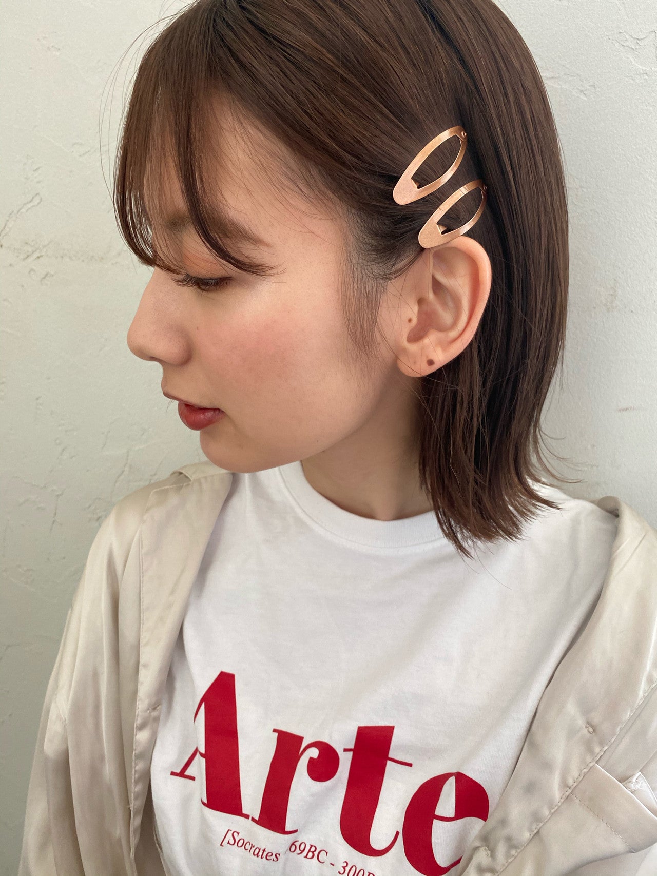 短めボブだからこそ可愛い 今すぐ真似したい首元スッキリヘアアレンジ モデルプレス