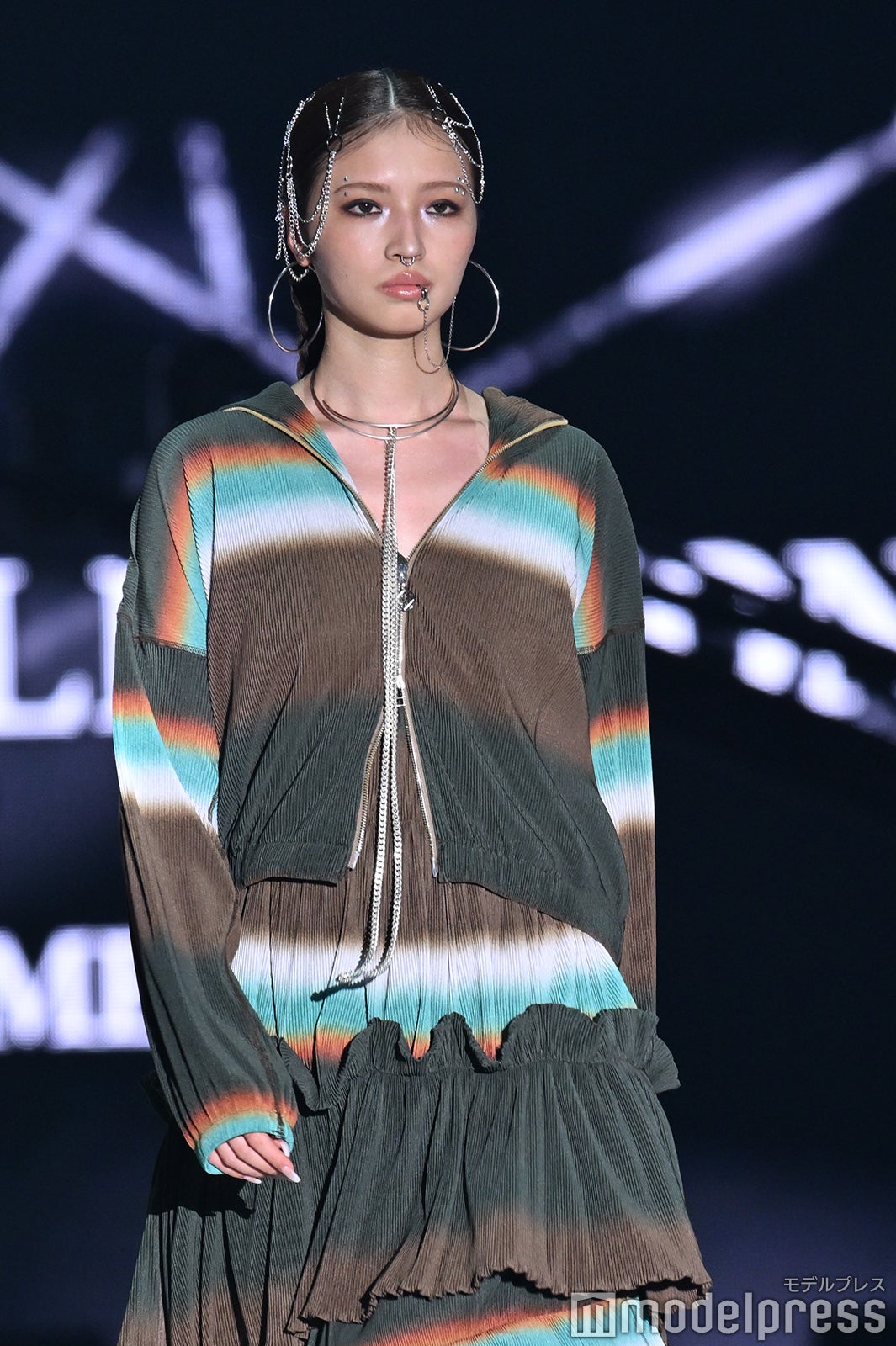 （C）モデルプレス