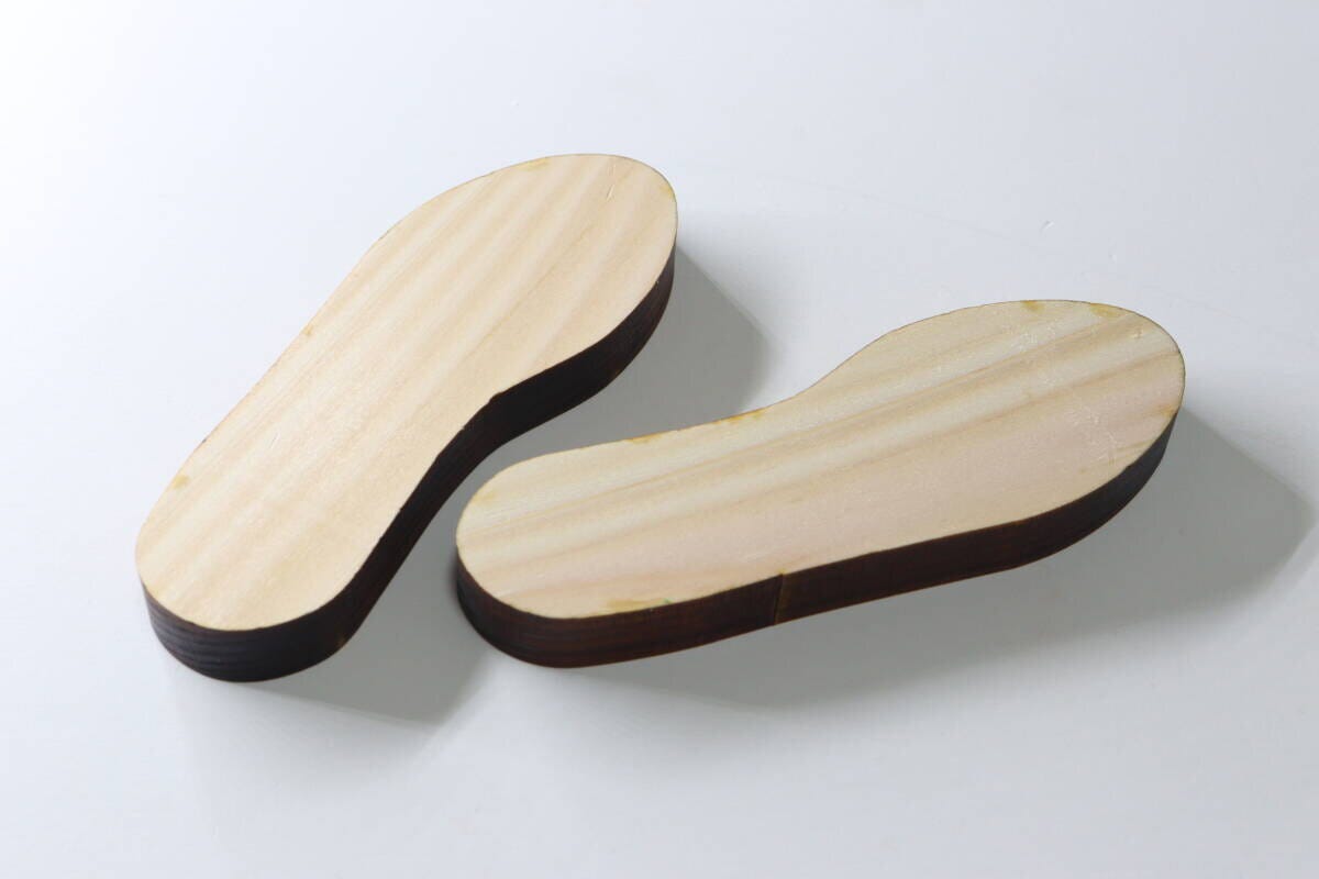 セリア　靴用ひのき防臭プレート