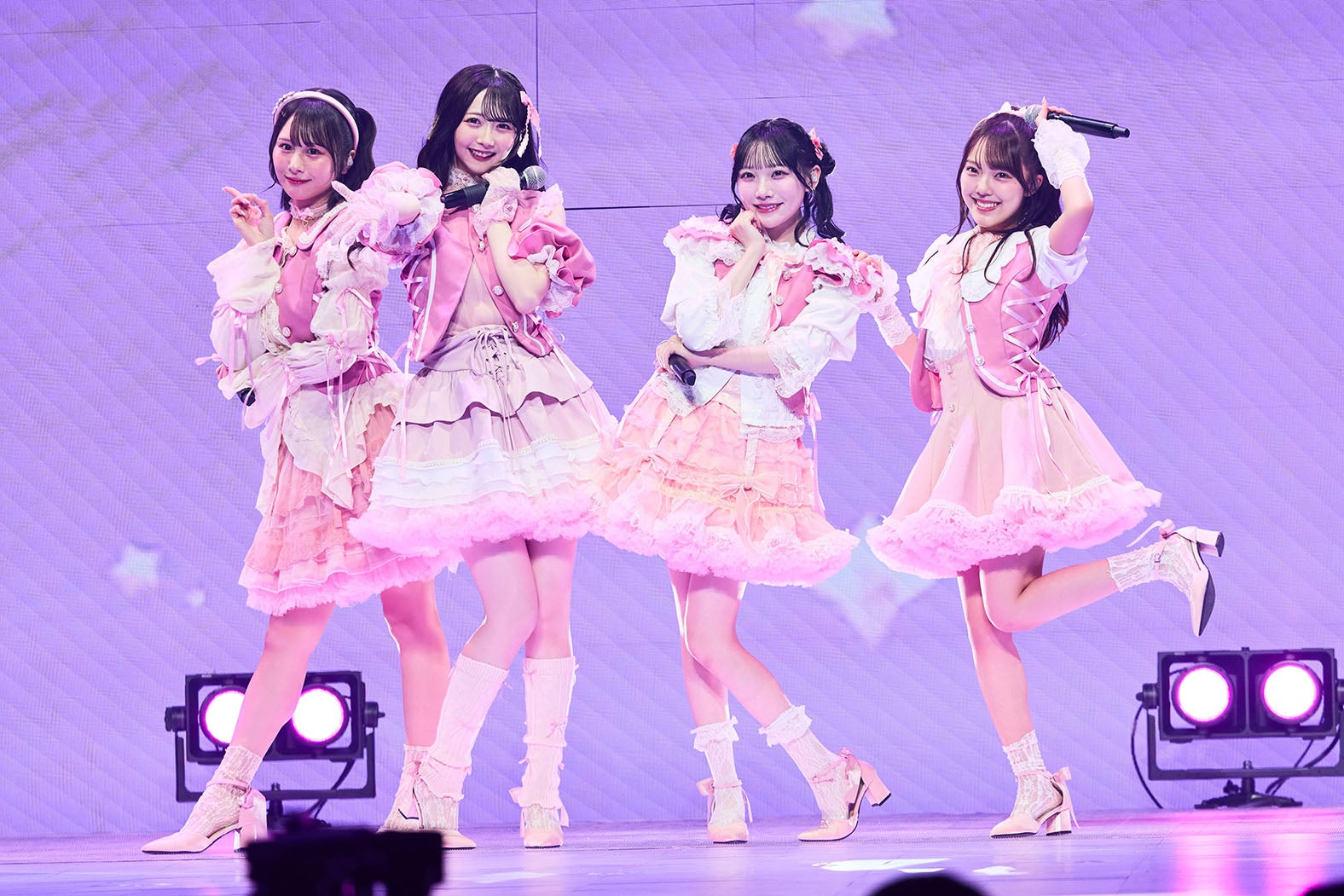 尾木波菜、谷崎早耶、本田珠由記、落合希来里（C）YOANI