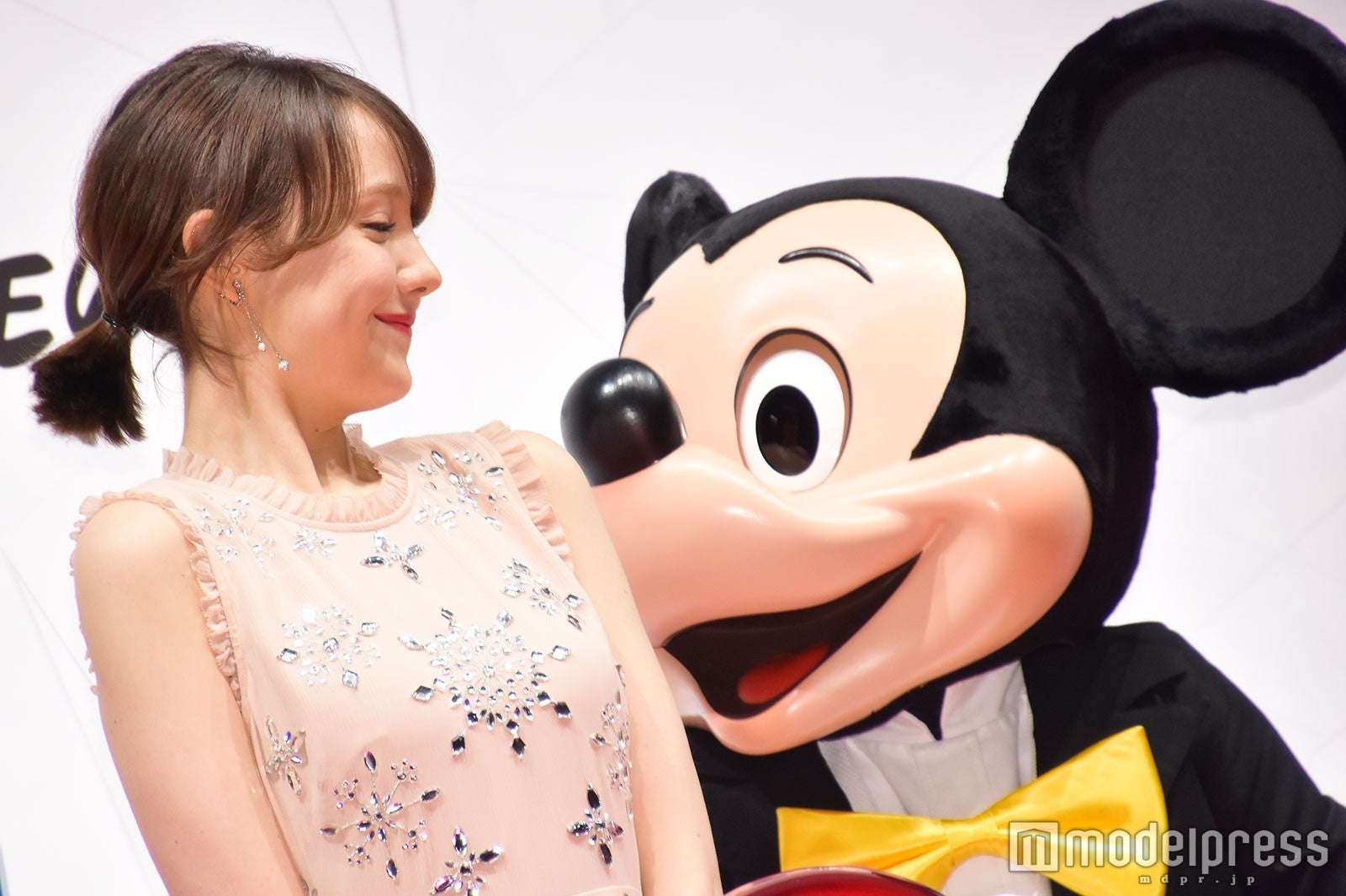 トリンドル玲奈、ミッキーマウス （C）モデルプレス