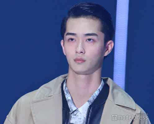 野村康太、オールバックで印象ガラリ 圧巻スタイル際立つロングコート姿【TGC2025A/W】