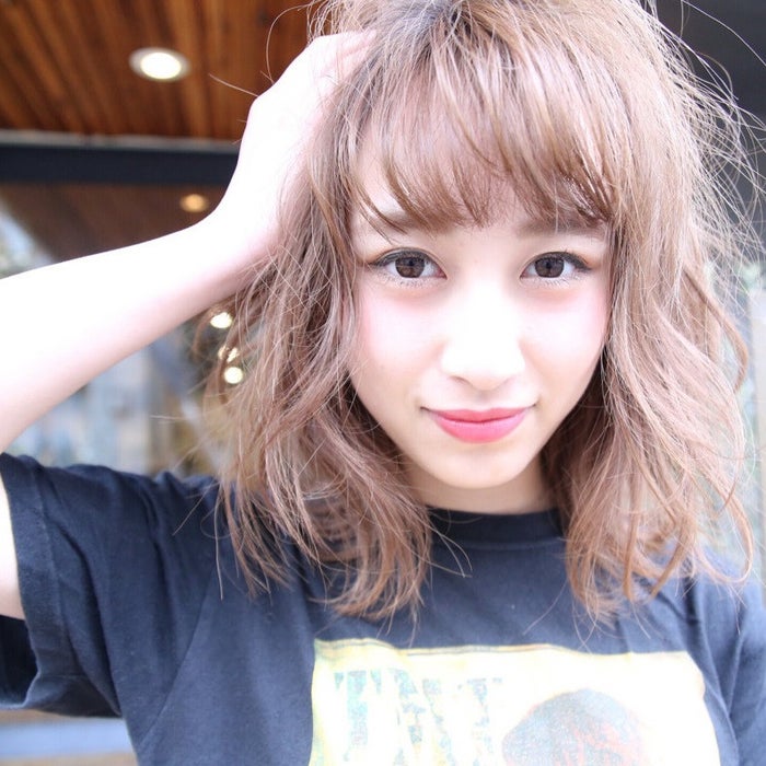 ミディアムボブパーマで大人の色っぽさを最大限に生かしてみて モデルプレス ミディアムボブパーマで大人の色っぽさを最大限に生かしてみて モデルプレス