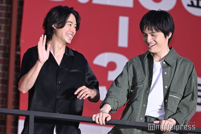 山崎賢人、岡山天音(C)モデルプレス