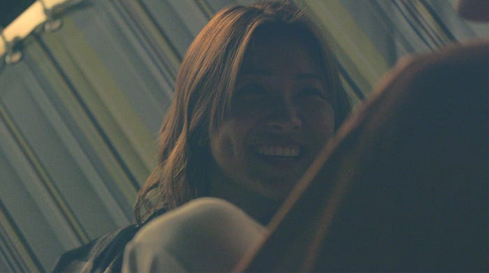 エビアン『TERRACE HOUSE ALOHA STATE』17th WEEK(C)フジテレビ/イースト・エンタテインメント