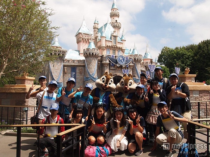 カリフォルニア・ディズニーランド撮影の様子（C）NTV