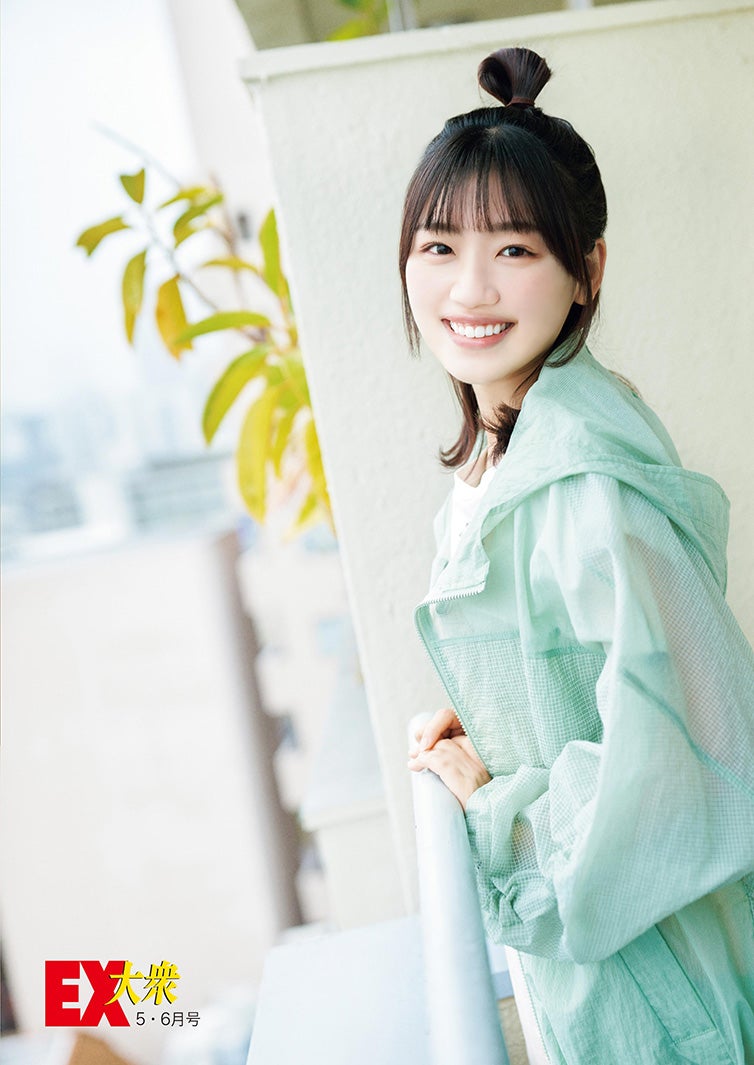 佐々木美玲（C）撮影／熊木優（io）・双葉社