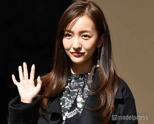 板野友美、塩野瑛久とのシャワーシーンでハプニング 「最後パッサパサ」“事件”振り返る