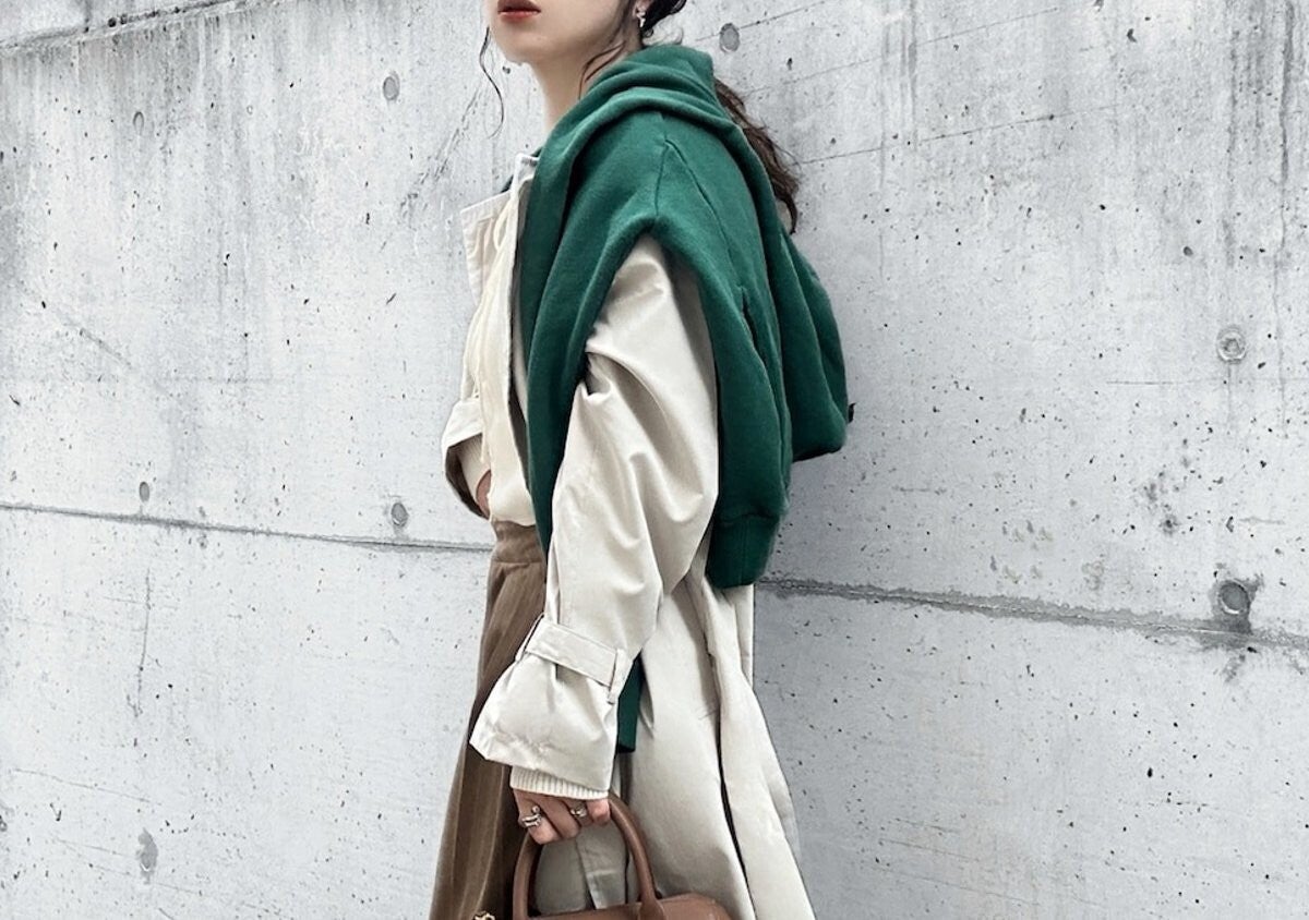 2026春は肩掛けアレンジで即おしゃれ♡マネするだけで垢抜ける！大人のこなれ旬コーデ5連発
