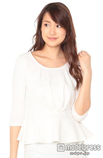 ぺプラムカットソー「M.deux」5,292円(税込)