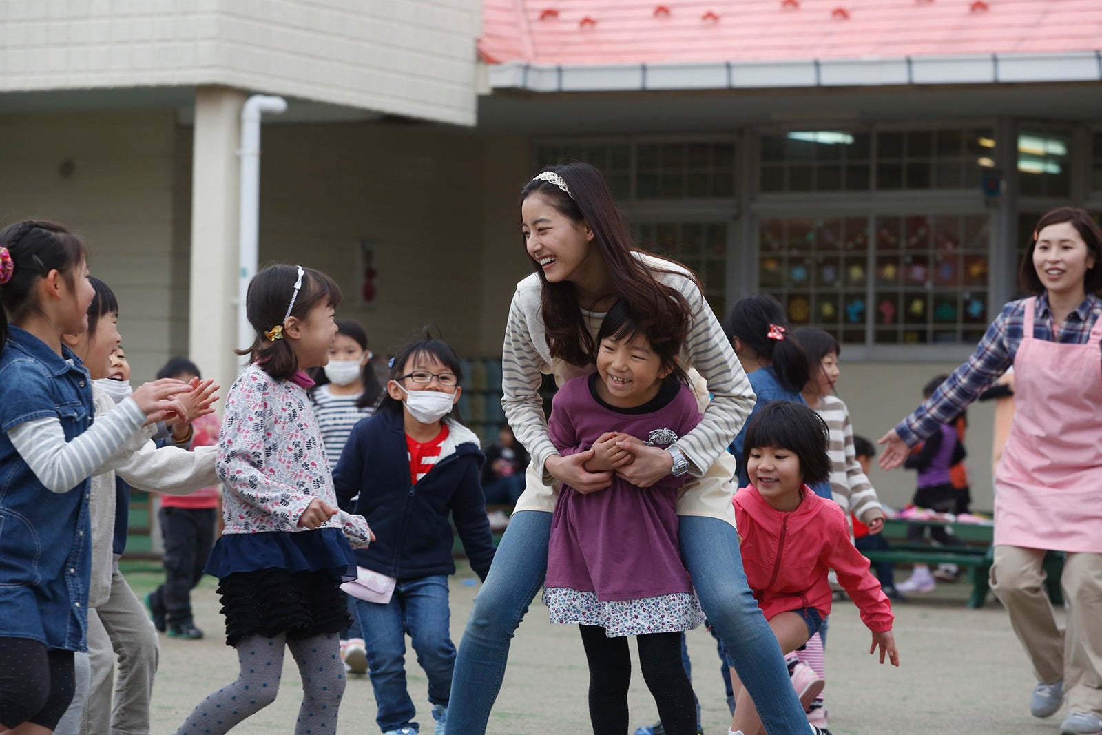 （C）2017『僕らのごはんは明日で待ってる』製作委員会