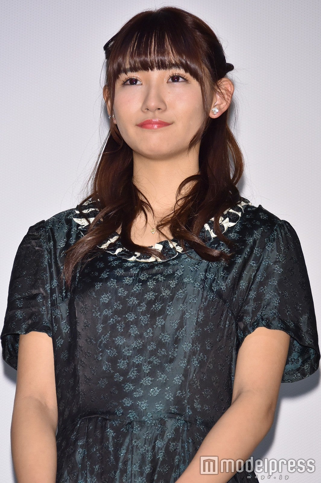 “1000年に1度の童顔巨乳”スパガ浅川梨奈「ツバは10回くらい…」新境地を実感