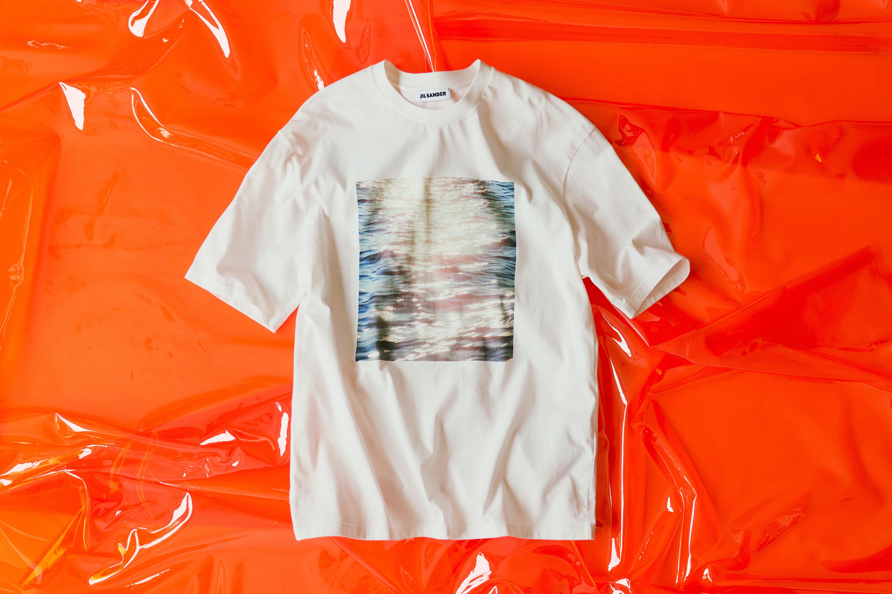 アート性と日常性が交差するジル サンダー──5万円以上で選ぶ、2026年夏のベストTシャツ