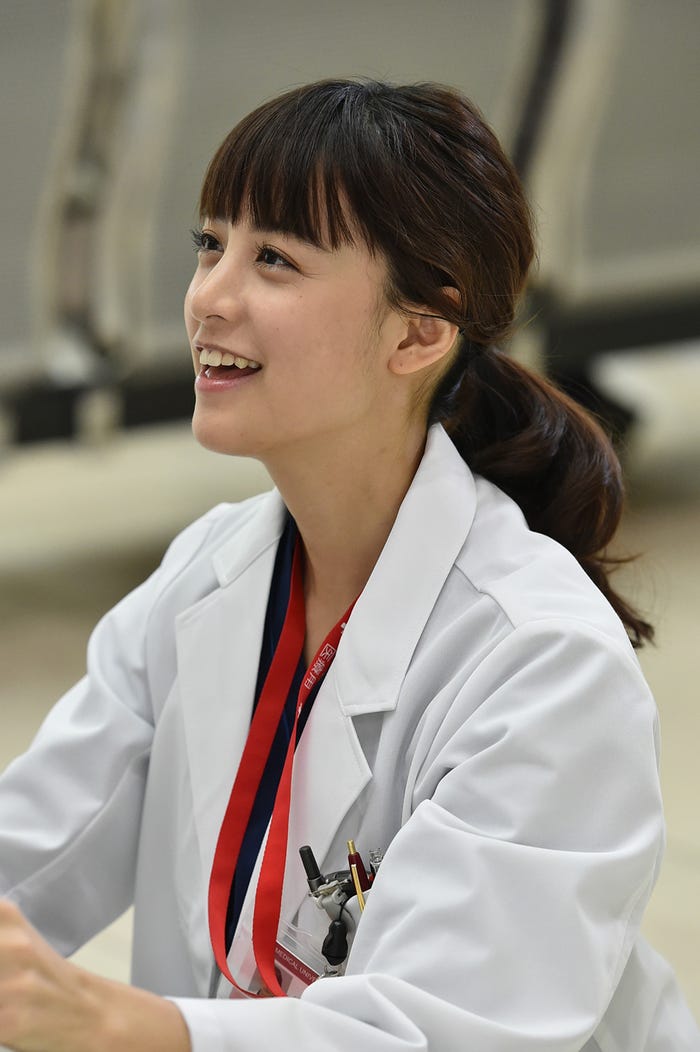 山本美月「嘘の戦争」第1話より/画像提供:関西テレビ