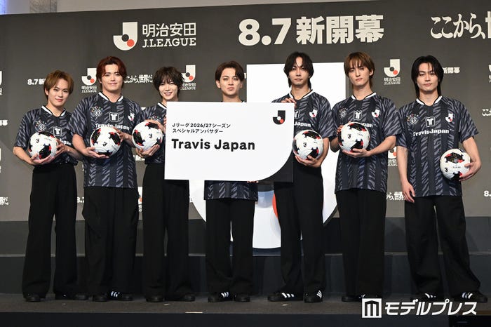 (左から)松倉海斗、吉澤閑也、七五三掛龍也、宮近海斗、中村海人、川島如恵留、松田元太(C)モデルプレス