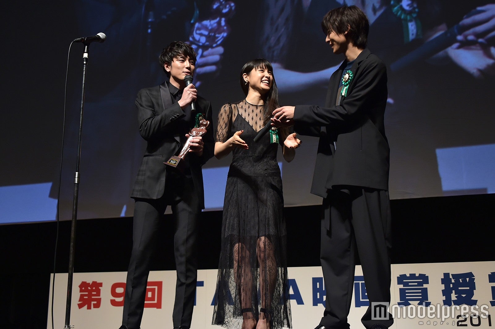 間宮祥太朗、土屋太鳳、高杉真宙（C）モデルプレス