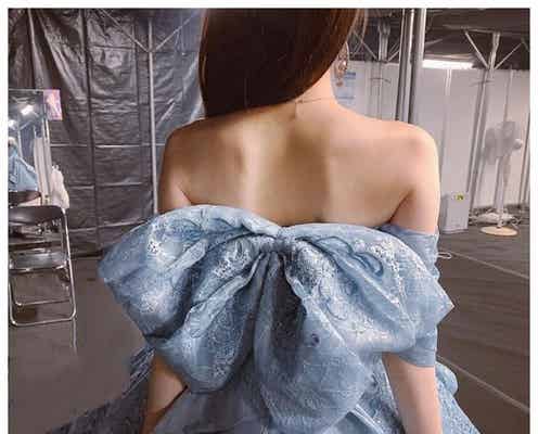 乃木坂46卒業の高山一実、ドレス姿で美背中披露「綺麗すぎ」「完璧」の声