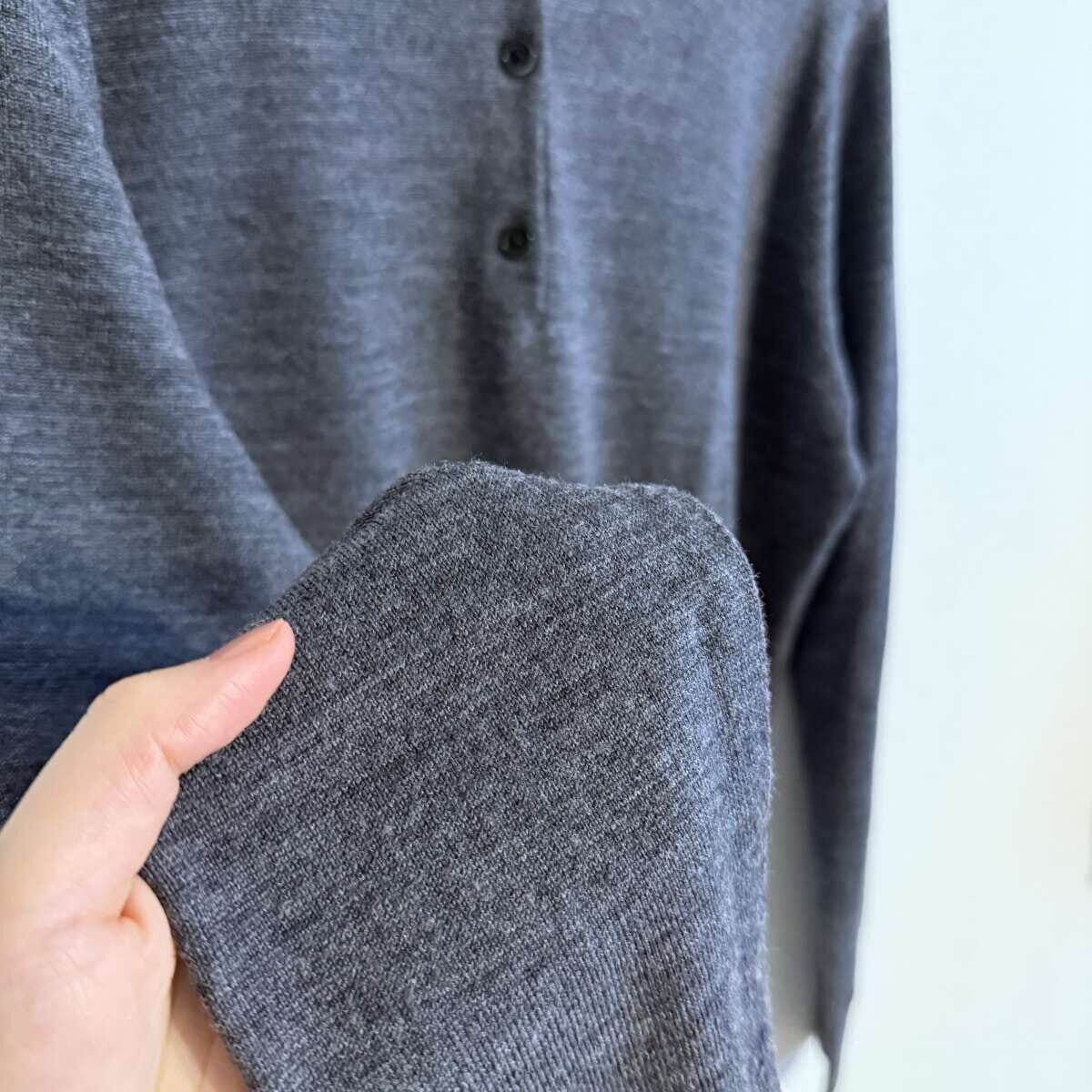 ユニクロメリノポロセーターの生地感