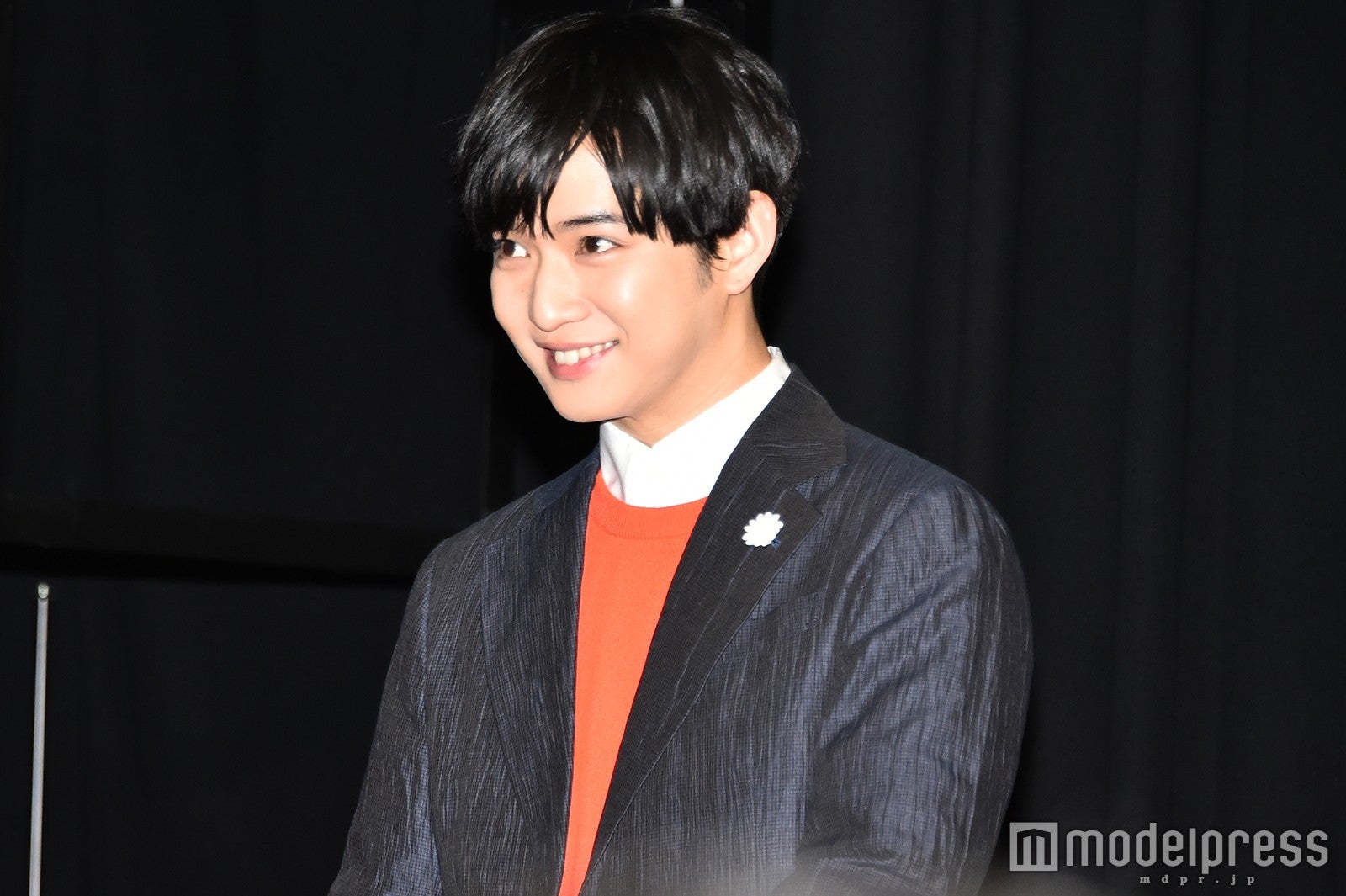 恐る恐る会場に登壇する千葉雄大 （C）モデルプレス