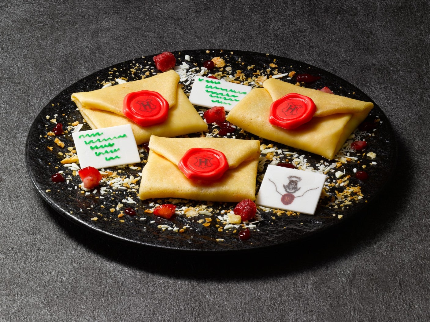 入学許可証のクレープ　¥1,800（税込）（提供写真）