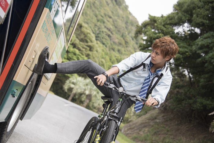 「兄に愛されすぎて困ってます」場面カット(C)2017「兄こま」製作委員会(C)夜神里奈/小学館