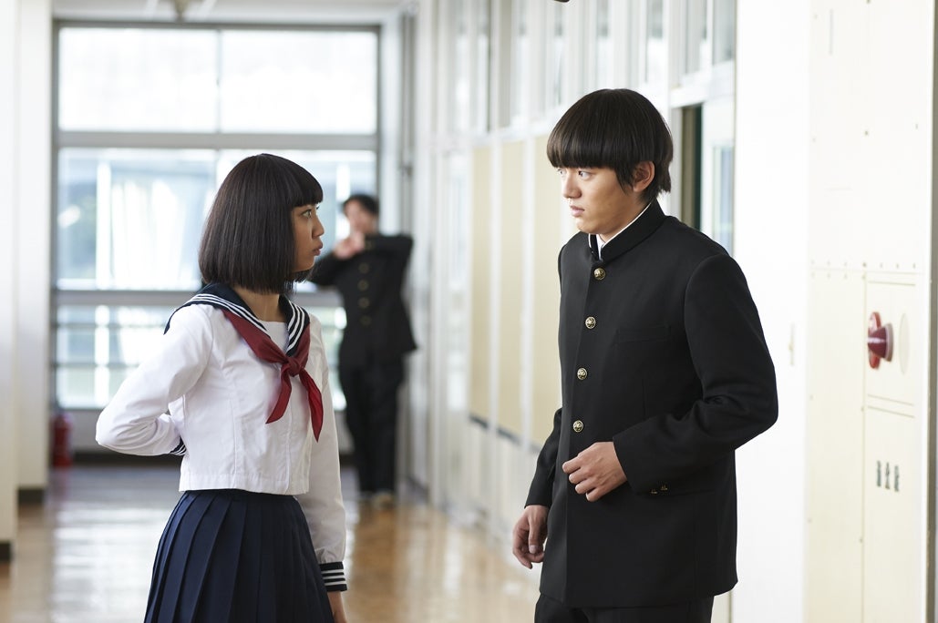 山谷花純、濱田龍臣「モブサイコ100」第7話より（C）ONE・小学館／ドラマ「モブサイコ100」製作委員会