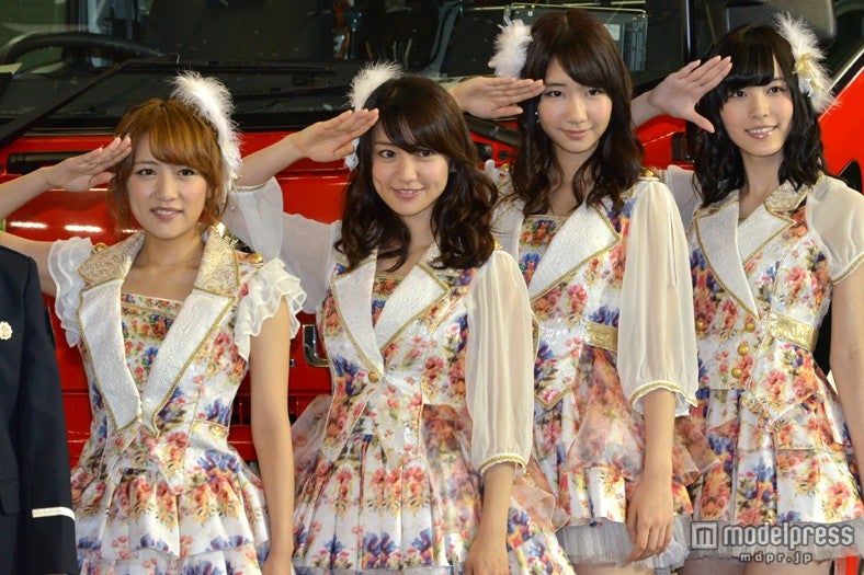 （左から）高橋みなみ、大島優子、柏木由紀、松井珠理奈