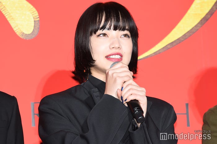 (C)モデルプレス