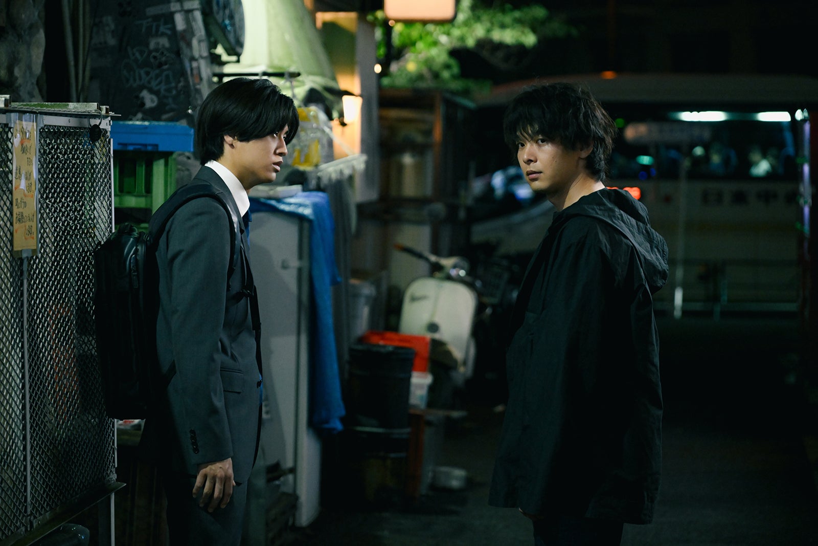 高橋海人、中村倫也「DOPE　麻薬取締部特捜課」第8話（C）TBS