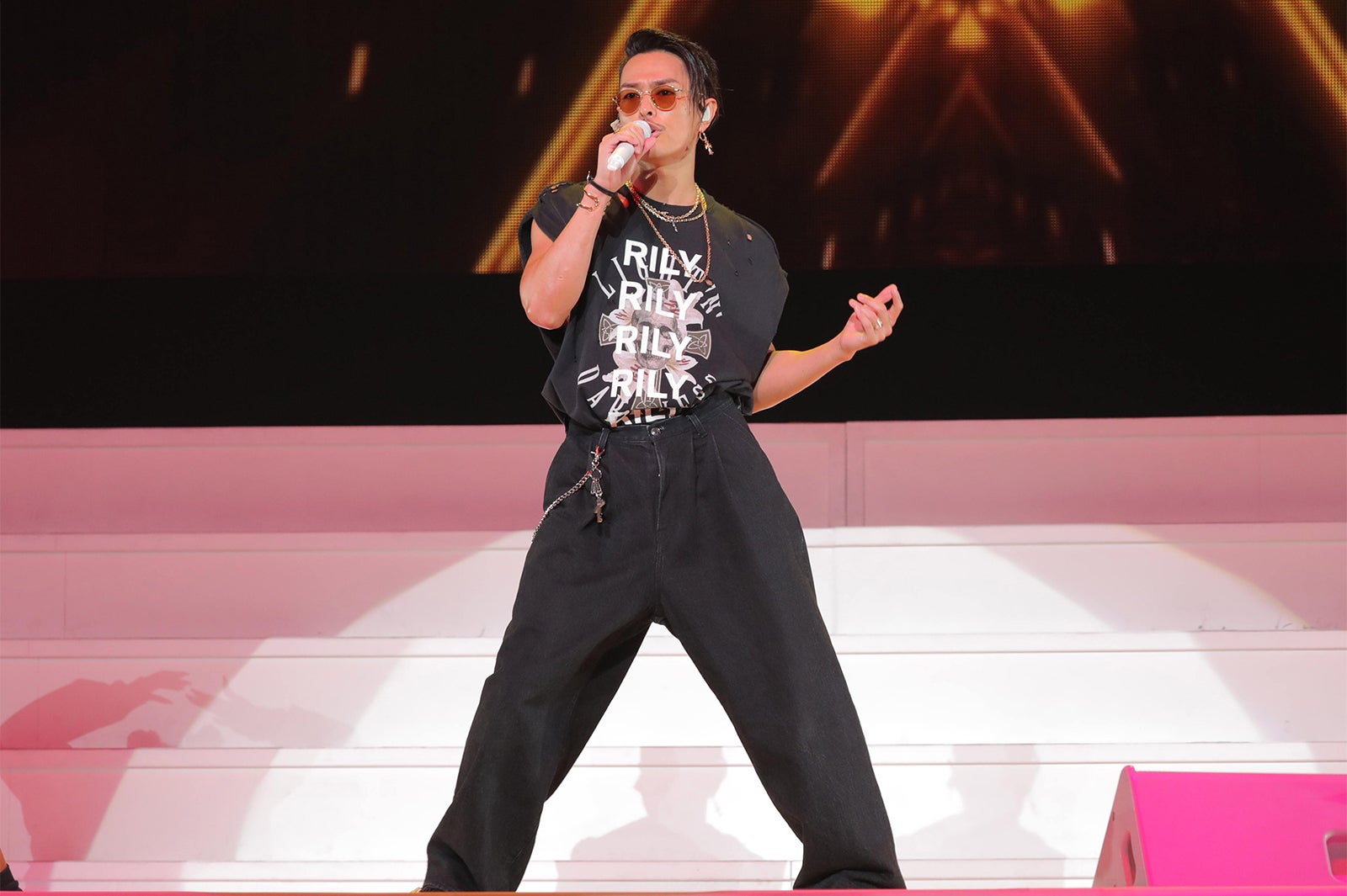 今市隆二／「RYUJI IMAICHI LIVE TOUR 2018 “LIGHT>DARKNESS”」より（提供写真）