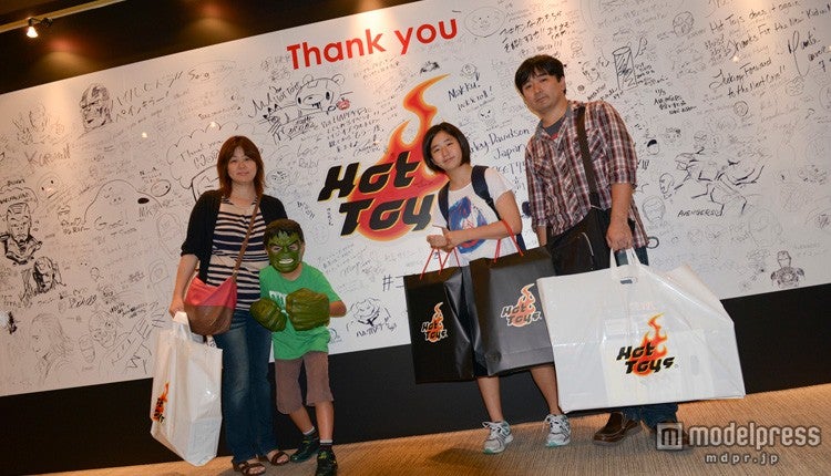 オフィシャル・ストアの様子（C）MARVEL