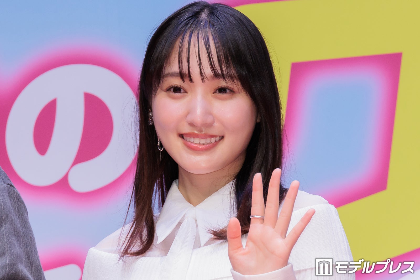 菅井友香（C）モデルプレス