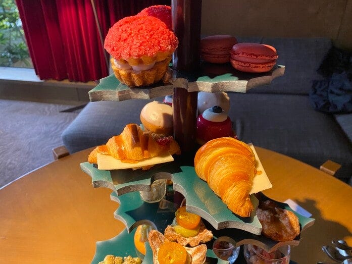 中央が「イエロークロワッサン ゆず風味のチョコレートサンド」