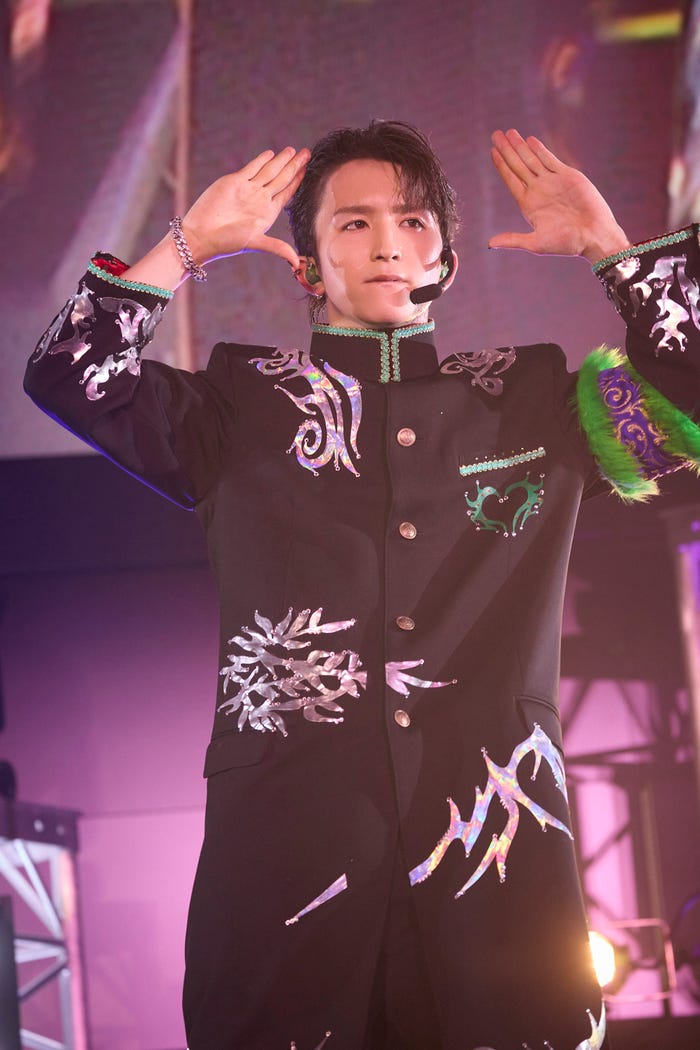 高岡ミロ/カメラマン:米山三郎