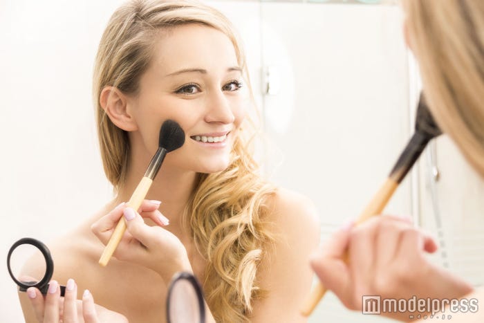 朝の一手間でメイクのりが格段によくなります(photo by JLPfeifer/Fotolia)