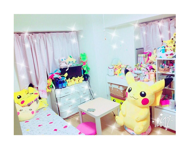 画像1 4 Popteen 藤田ニコル ピカチュウだらけ の自室公開 モデルプレス