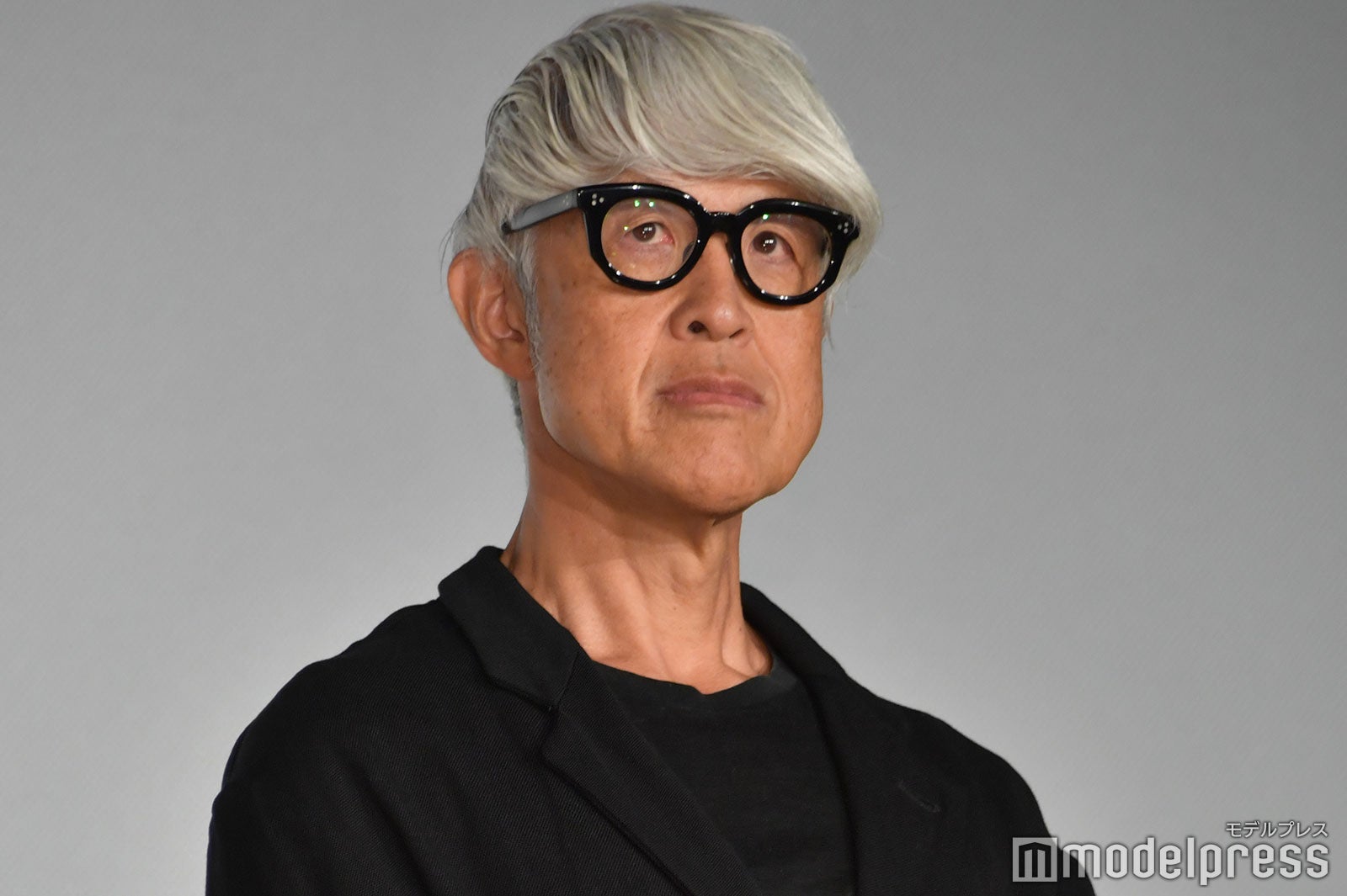 成田洋一監督（C）モデルプレス