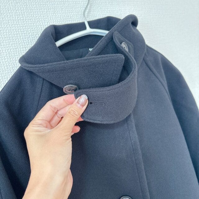 GUコージーメルトンバルマカーンコートの襟元