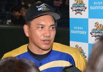 井口侍ジャパン監督 球界OBから祝福とエール受ける スタンドからは大歓声