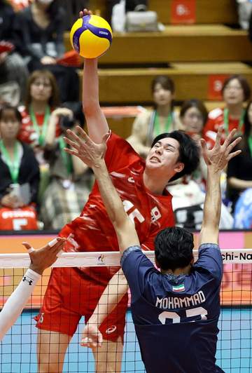 バレー男子 若手中心の日本は16年ぶり金メダルならず 本気メンバーのイランに1-3敗戦 甲斐、大塚らが奮闘も