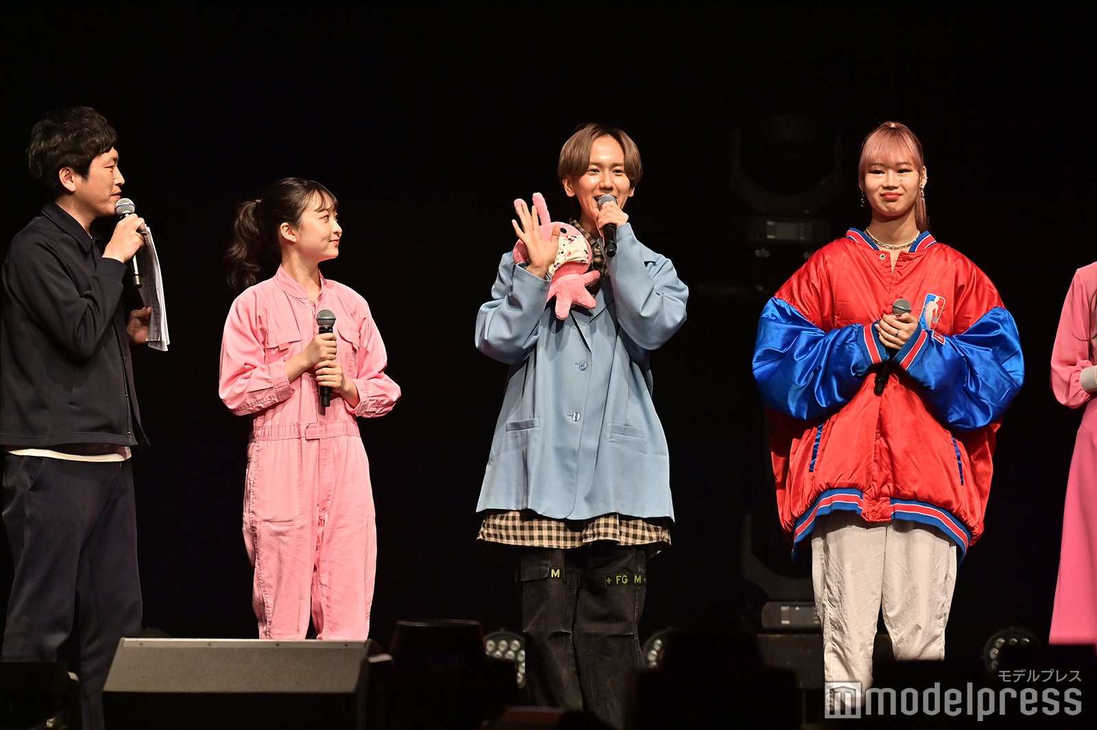 （C）モデルプレス