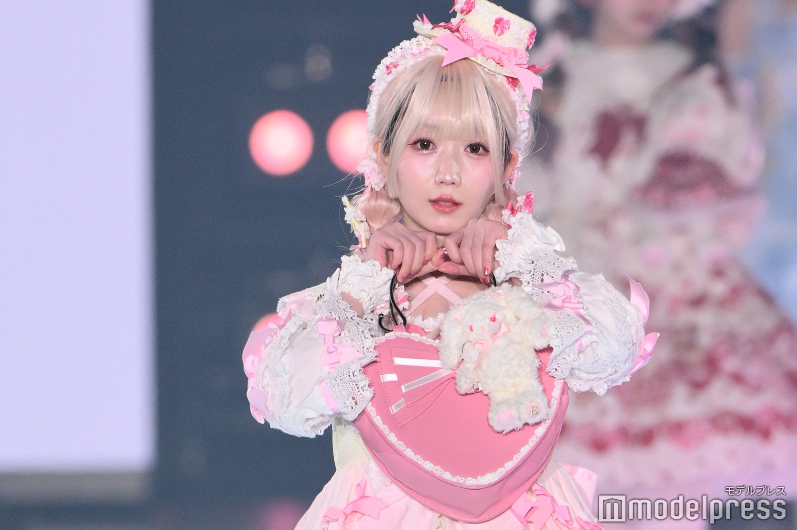 （C）モデルプレス