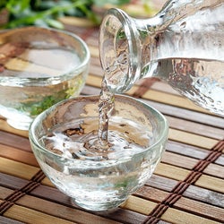 日本酒は「温度」で楽しもう! 冷酒から飛び切り燗まで「日本酒」4タイプから見つける「適切な温度帯」