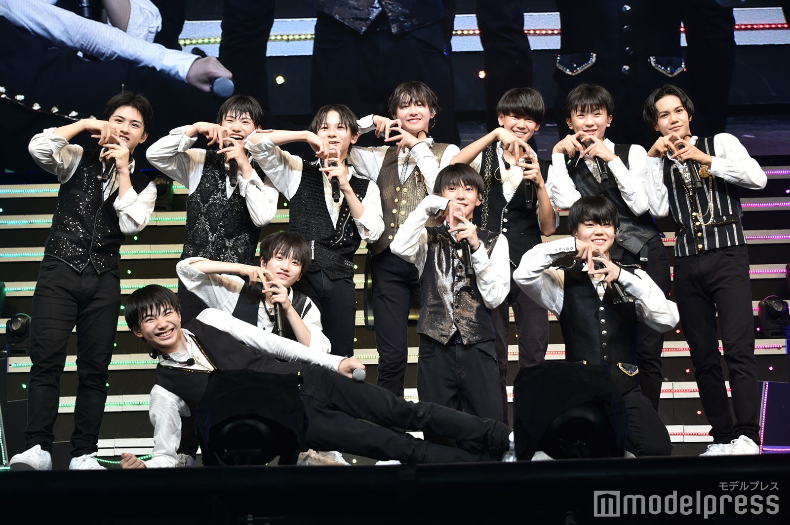 Boys be、初のサマステ全力パフォーマンス フレッシュな11人で「一段階レベルアップした姿を」【ゲネプロレポ】