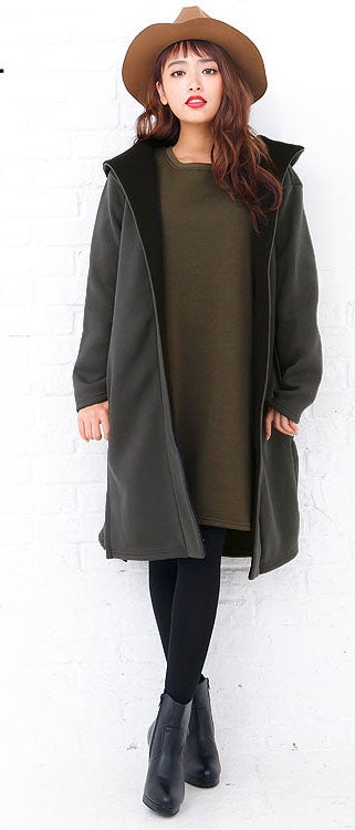 暖か裏起毛フード付きバイカラーニットソーロングコーディガン「神戸レタス」2990円（税込）／画像提供：神戸レタス