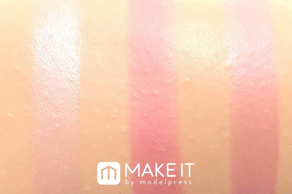 ジルスチュアート／ブレンドブラッシュブロッサム／01 blooming bud (C)メイクイット