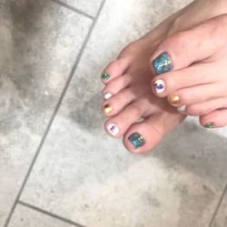 暑い夏にぴったり 今すぐしたいネイリスト直伝 トレンドフットネイル5選 モデルプレス