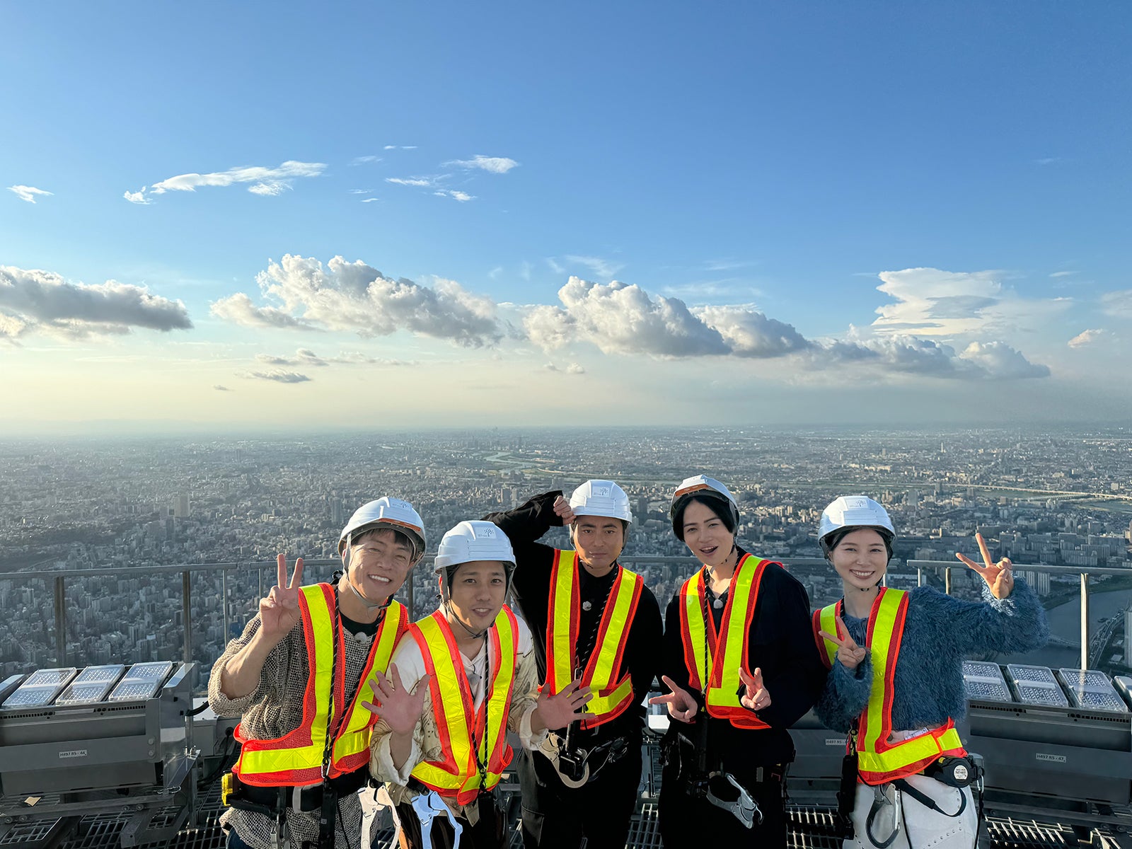 陣内智則、二宮和也、山田孝之、菊池風磨、朝日奈央（C）日本テレビ