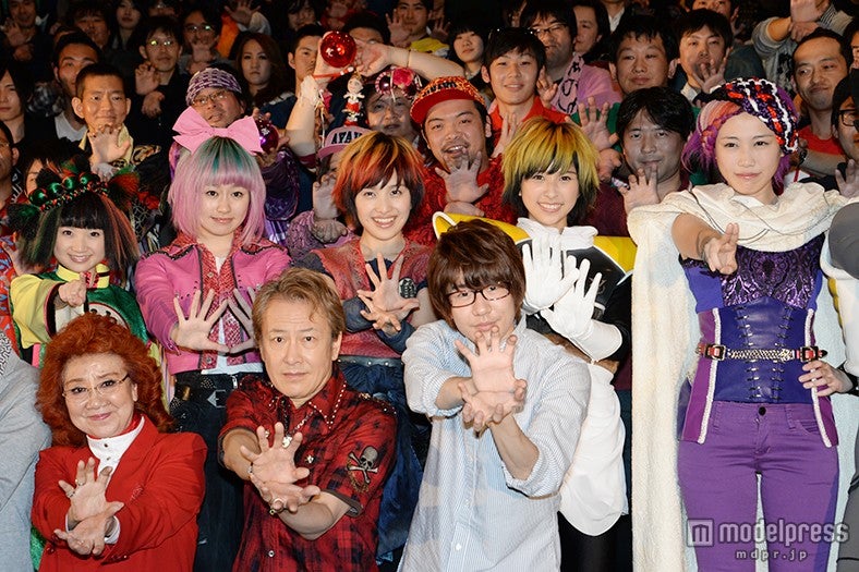 ももクロ「ドラゴンボール」風ド派手衣装で登場 「可愛い」の声飛び交う